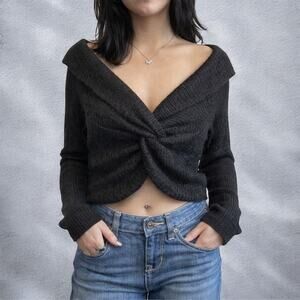 Vintage Y2K Benetton Off Shoulder Twist Front Knit Cropped Sweater